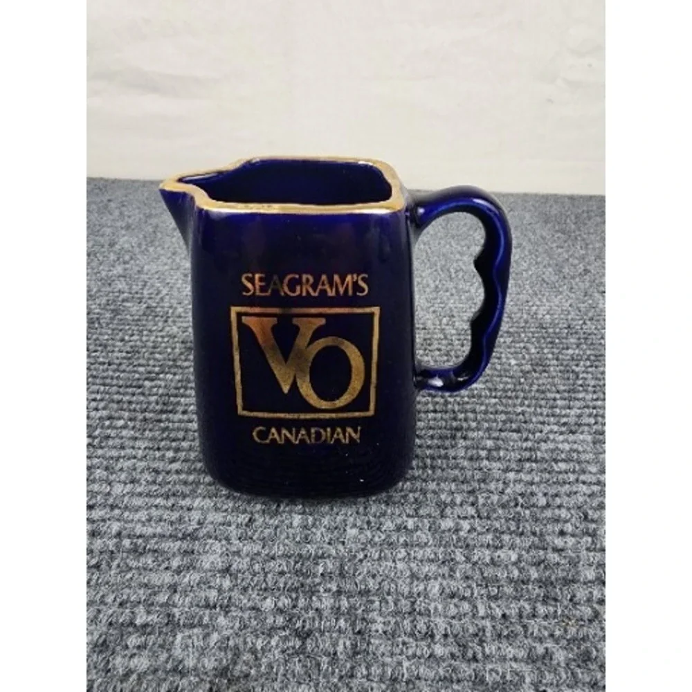 SEAGRAM'S VO CANADIAN WHISKEY Pub Jug Tavern Advertising Pitcher Bar Cobalt Blue